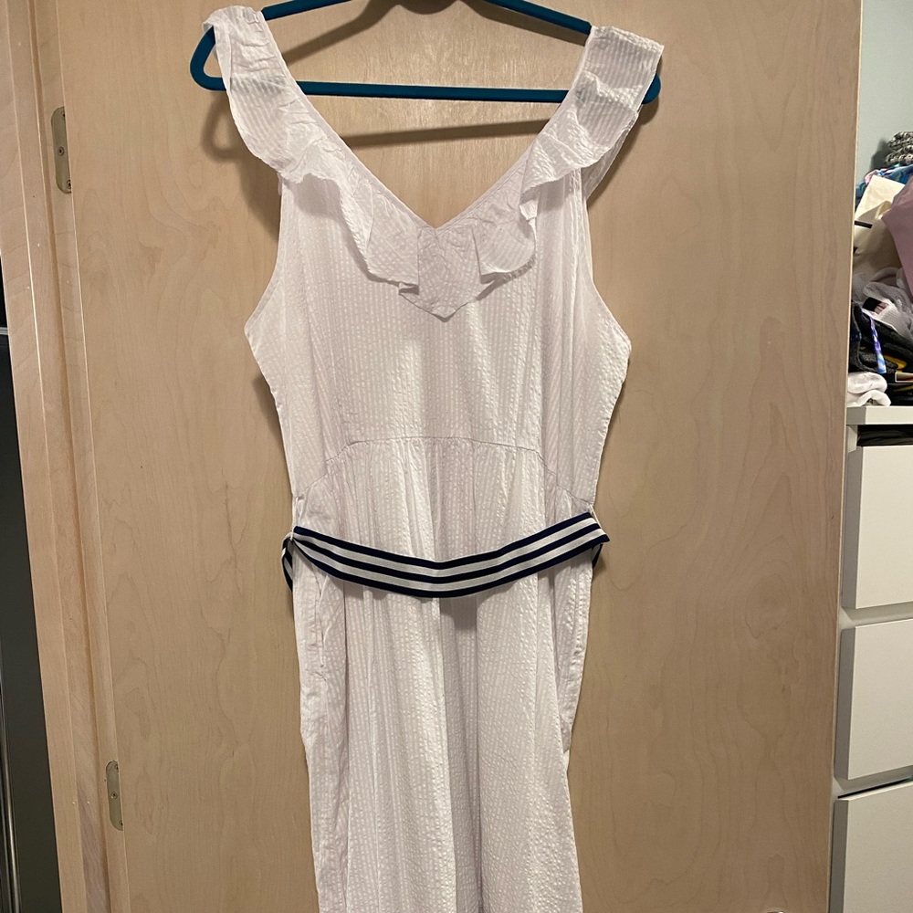 Vineyard vines for Target. White dress with navy belt